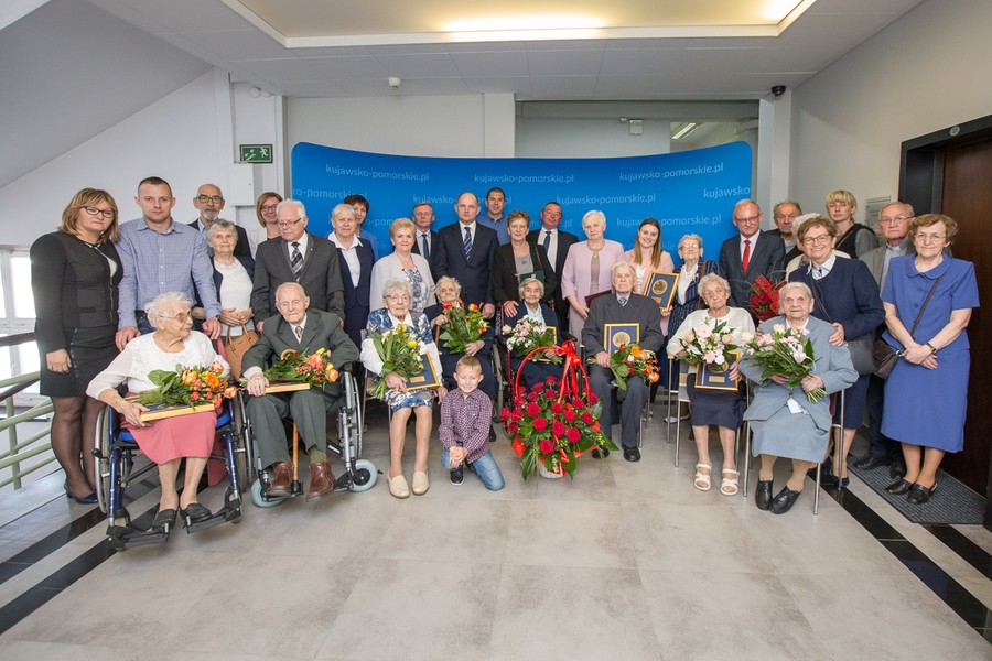 Spotkanie z honorowymi gośćmi i ich rodzinami z udziałem marszałka Piotra Całbeckiego i przewodniczącego sejmiku Ryszarda Bobera, fot. Szymon Zdziebło/Tarantoga.pl