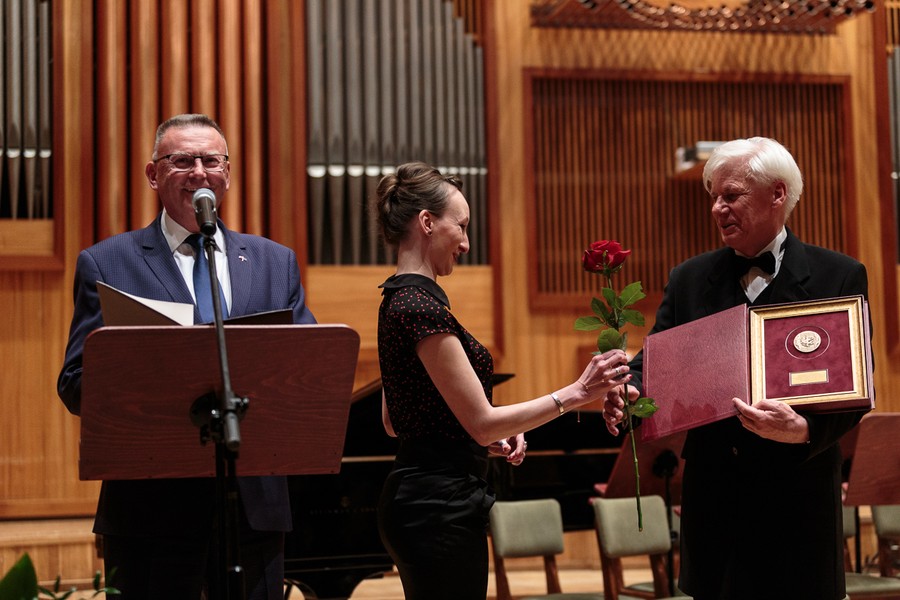 Gala Jubileuszu 60-lecia bydgoskiej Spółdzielni Mieszkaniowej „Budowlani” w Filharmonii Pomorskiej, fot. Filip Kowalkowski