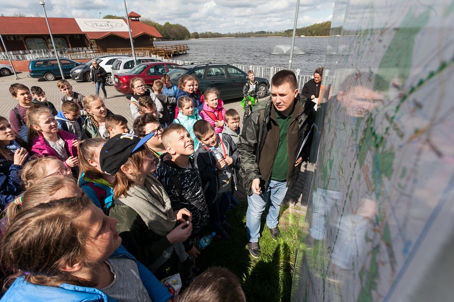Wycieczka Szkoły Podstawowej nr 1 w Aleksandrowie Kujawskim do Krajeńskiego Parku Krajobrazowego, fot. Filip Kowalkowski
