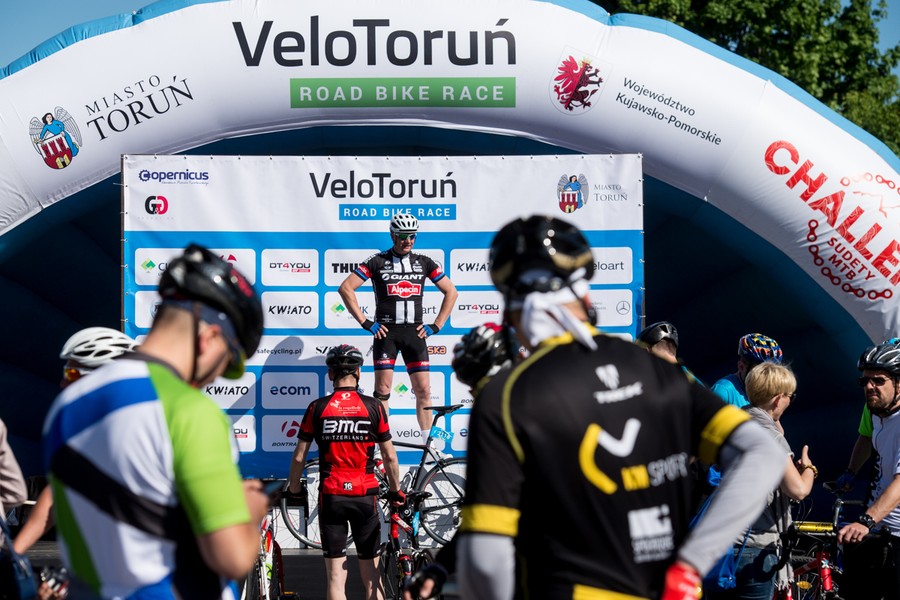 Wyścig kolarski VeloToruń, 6 maja, fot. Łukasz PIecyk