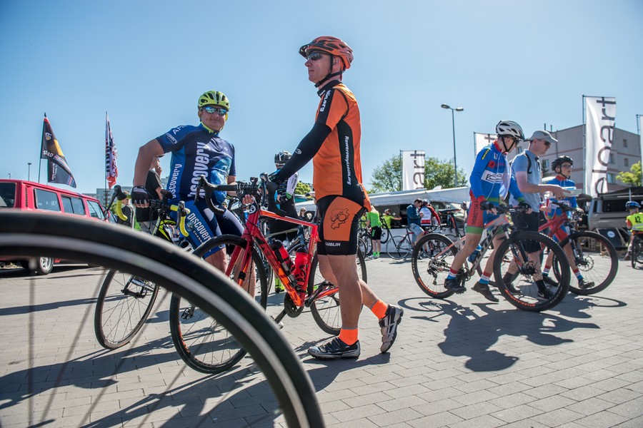 Wyścig kolarski VeloToruń, 6 maja, fot. Łukasz PIecyk