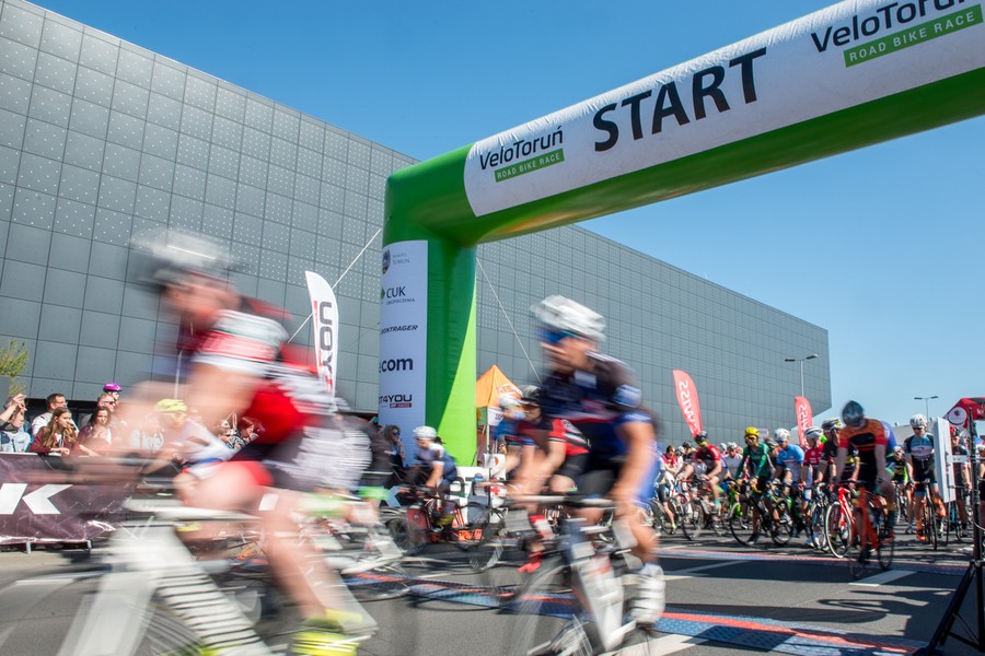 Wyścig kolarski VeloToruń, 6 maja, fot. Łukasz PIecyk