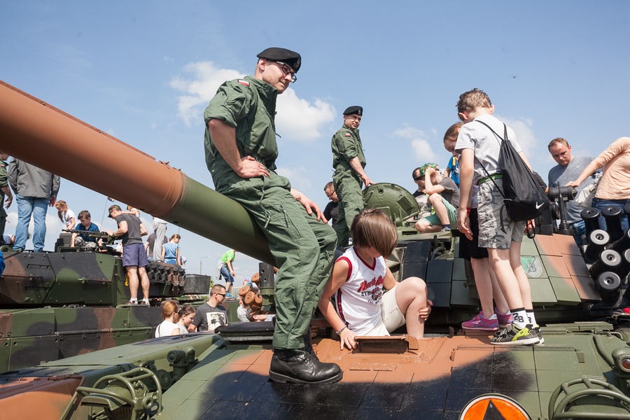 Piknik Niepodległości na terenie Wojskowych Zakładów Lotniczych nr 2 w Bydgoszczy, fot. Filip Kowalkowski