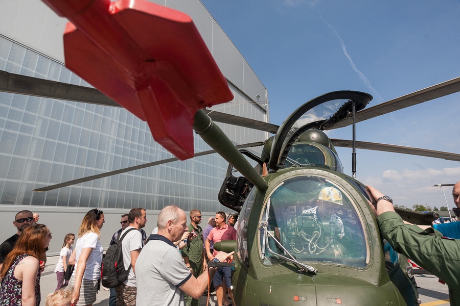 Piknik Niepodległości na terenie Wojskowych Zakładów Lotniczych nr 2 w Bydgoszczy, fot. Filip Kowalkowski