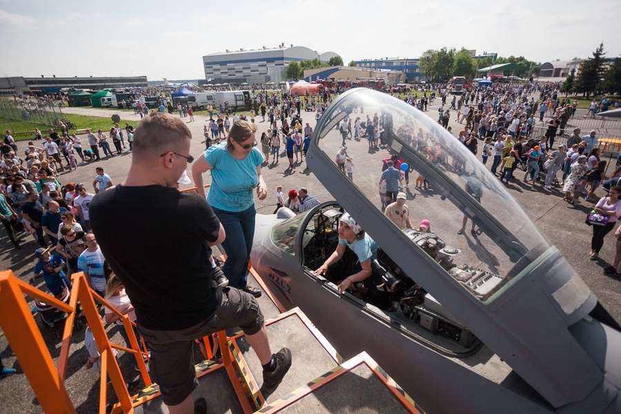 Piknik Niepodległości na terenie Wojskowych Zakładów Lotniczych nr 2 w Bydgoszczy, fot. Filip Kowalkowski