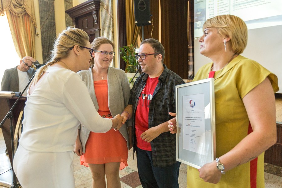 Gala wręczenia nagród w 11. Edycji konkursu „Rodzynki z pozarządówki”, fot. Szymon Zdziebło