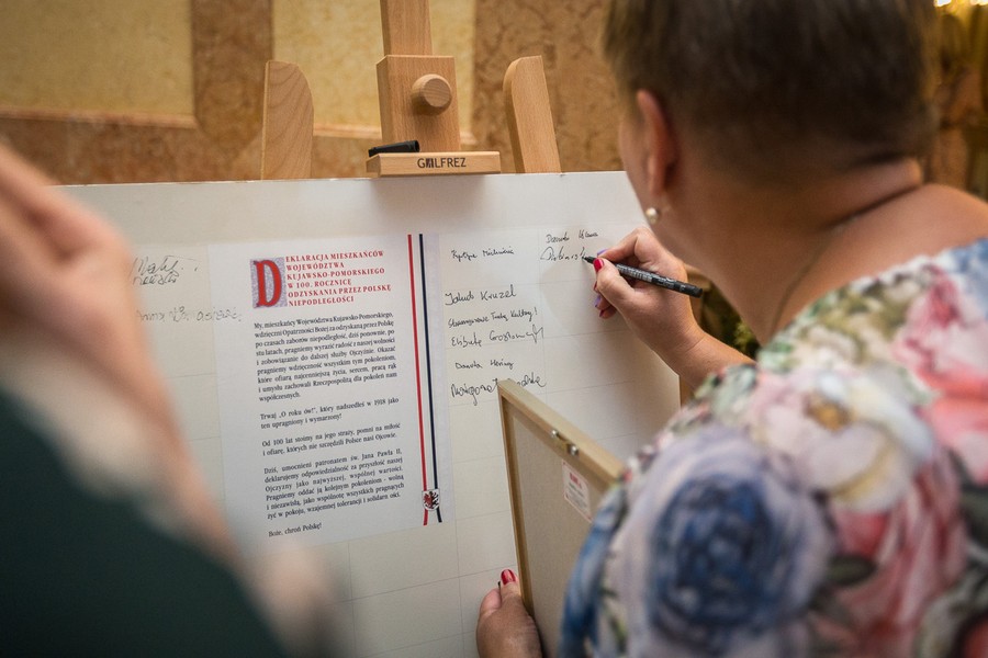 Gala wręczenia nagród w 11. Edycji konkursu „Rodzynki z pozarządówki”, fot. Szymon Zdziebło