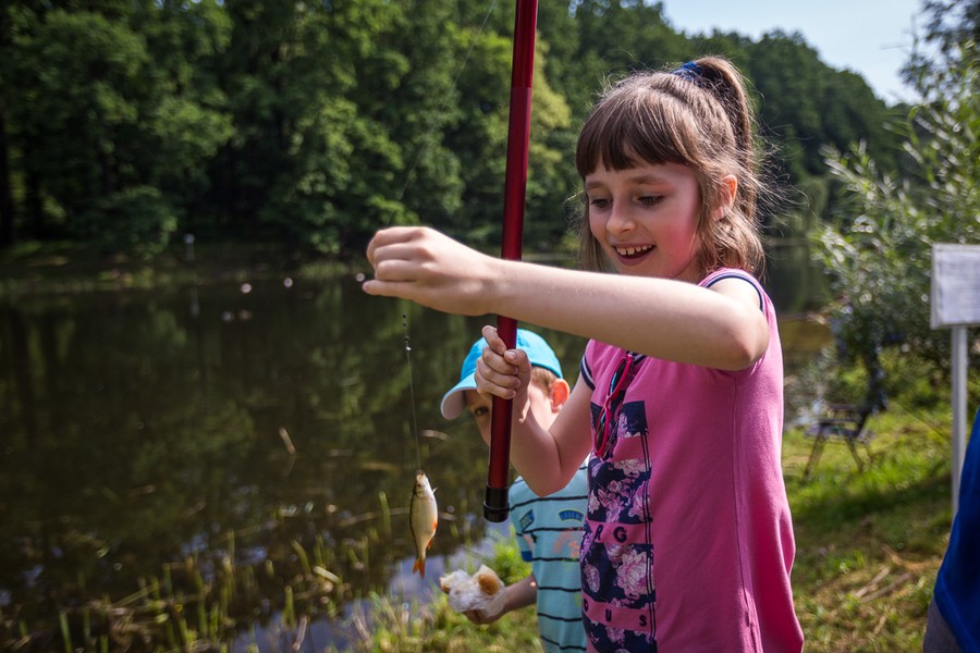 Dziecięce zawody wędkarskie, fot. Szymon Zdziebło/tarantoga.pl