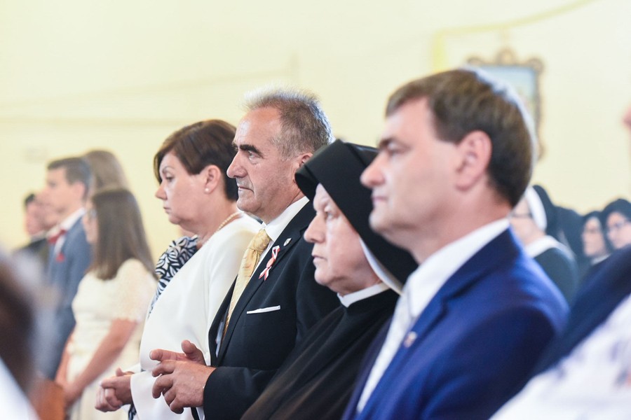 Uroczystości związane z odsłonięciem pomnika matki Karłowskiej w Jabłonowie Pomorskim, fot. Łukasz Piecyk dla UMWKP