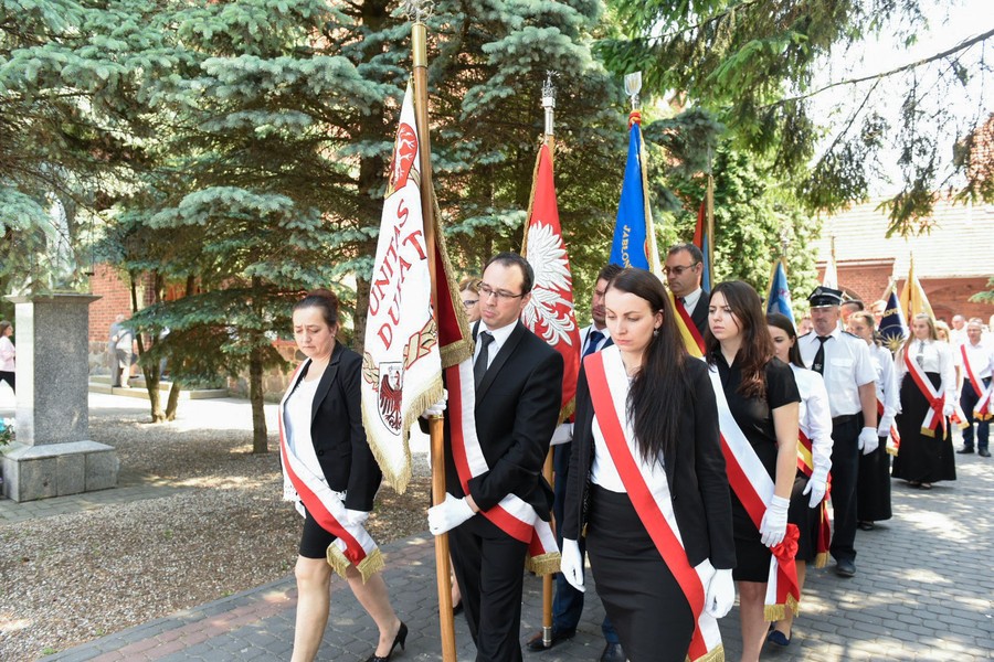 Uroczystości związane z odsłonięciem pomnika matki Karłowskiej w Jabłonowie Pomorskim, fot. Łukasz Piecyk dla UMWKP