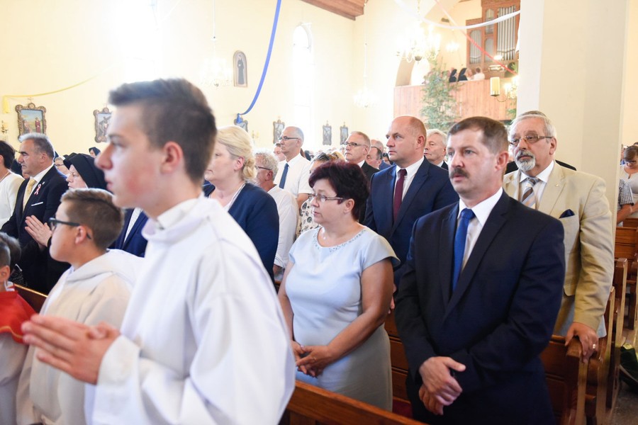 Uroczystości związane z odsłonięciem pomnika matki Karłowskiej w Jabłonowie Pomorskim, fot. Łukasz Piecyk dla UMWKP