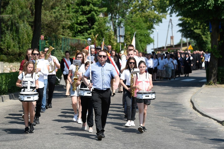 Uroczystości związane z odsłonięciem pomnika matki Karłowskiej w Jabłonowie Pomorskim, fot. Łukasz Piecyk dla UMWKP