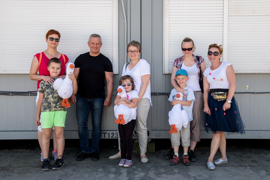 Wizyta dzieci na budowie szpitalnego miasteczka na Bielanach, fot. Łukasz Piecyk