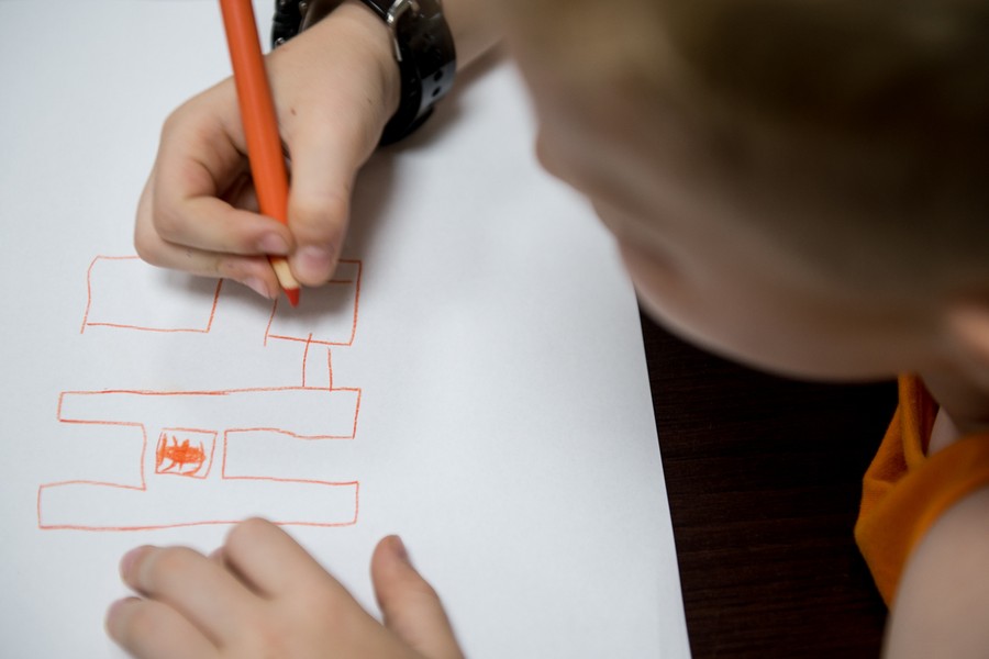 Wizyta dzieci na budowie szpitalnego miasteczka na Bielanach, fot. Łukasz Piecyk