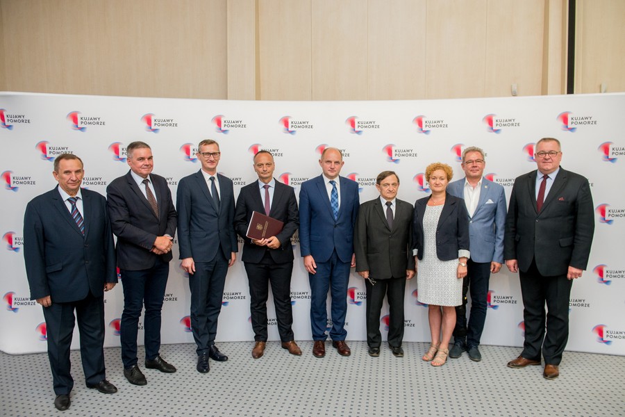 Uroczystość podpisania umowy z wykonawcą prac na drodze nr 255 w Pakości, fot. Łukasz Piecyk