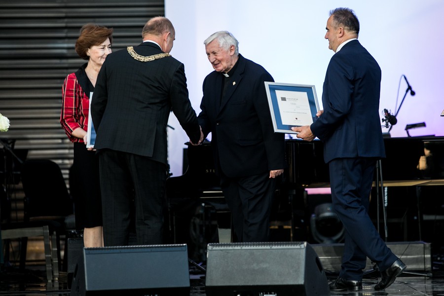 Uroczysta gala wręczenia Nagród Marszałka Województwa Kujawsko-Pomorskiego, fot. Andrzej Goiński