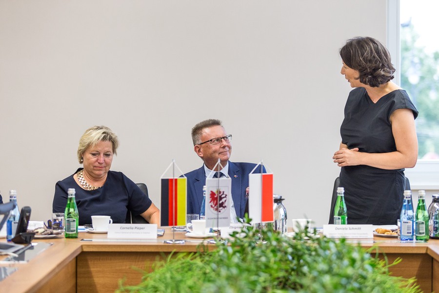 Spotkanie z gośćmi z Nadrenii-Palatynatu w Urzędzie Marszałkowskim, fot. Szymon Zdziebło/Tarantoga.pl