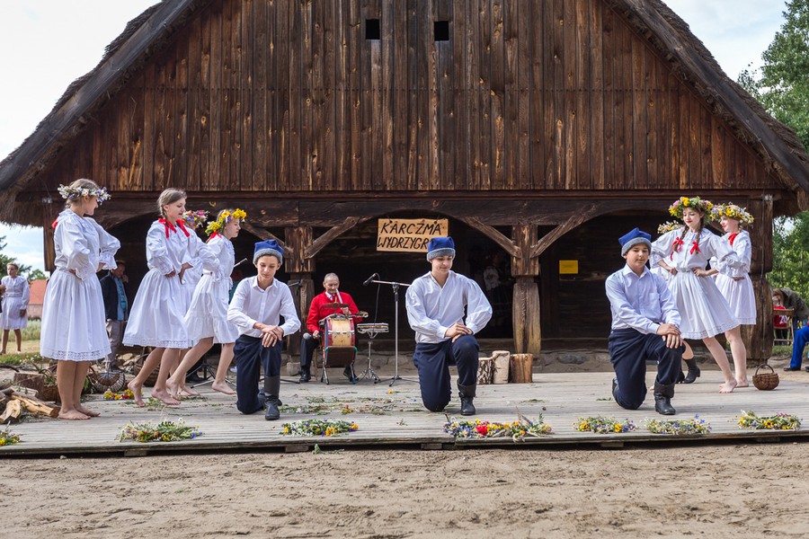 Festyn folklorystyczny z cyklu „Z życia dawnej wsi” w Kujawsko-Dobrzyńskim Parku Etnograficznym w Kłóbce, fot. Szymon Zdziebło/Tarantoga.pl