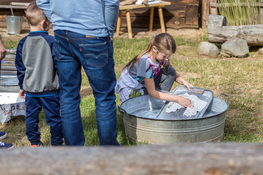 Festyn folklorystyczny z cyklu „Z życia dawnej wsi” w Kujawsko-Dobrzyńskim Parku Etnograficznym w Kłóbce, fot. Szymon Zdziebło/Tarantoga.pl