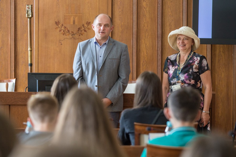 Wizyta dzieci i młodzieży z Ukrainy – spotkanie z marszałkiem, fot. Szymon Ździebło / Tarangotga.pl