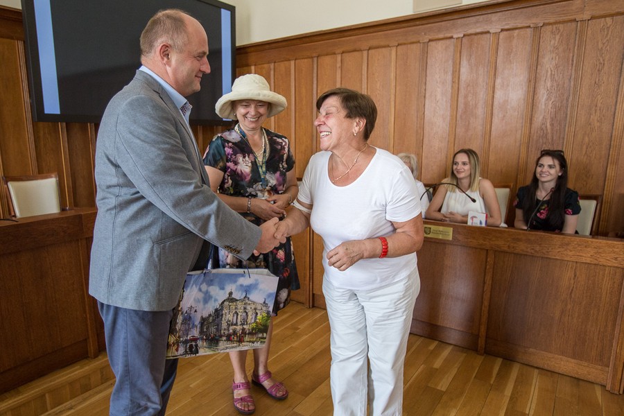 Wizyta dzieci i młodzieży z Ukrainy – spotkanie z marszałkiem, fot. Szymon Ździebło / Tarangotga.pl