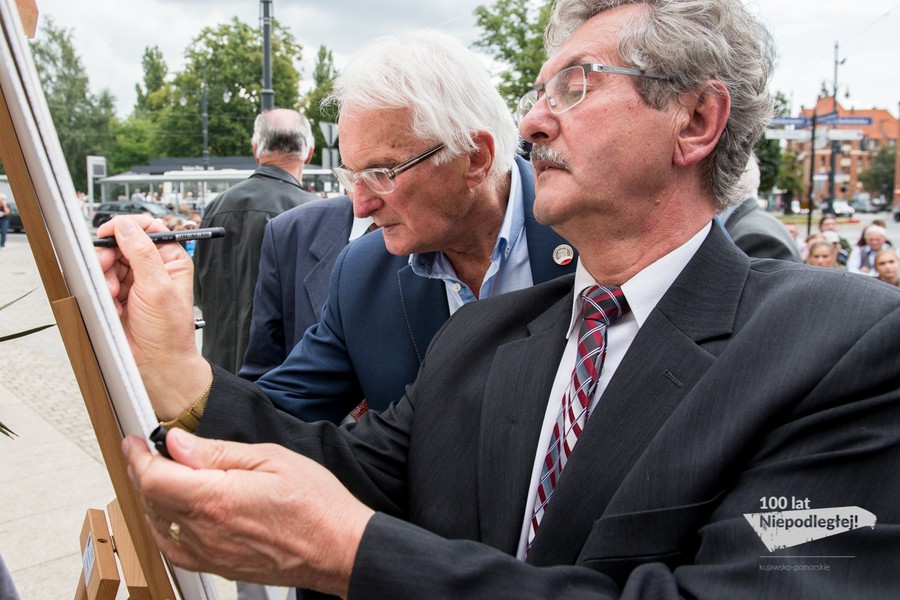 Uroczystość wręczenia marszałkowskich, jubileuszowych medali Unitas Durat Palatinatus Cuiaviano-Pomeraniensis, fot. Łukasz Piecyk