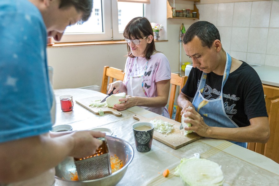 Wizyta w warsztatach terapii zajęciowej, fot. Szymon Zdziebło/tarantoga.pl dla UMWKP