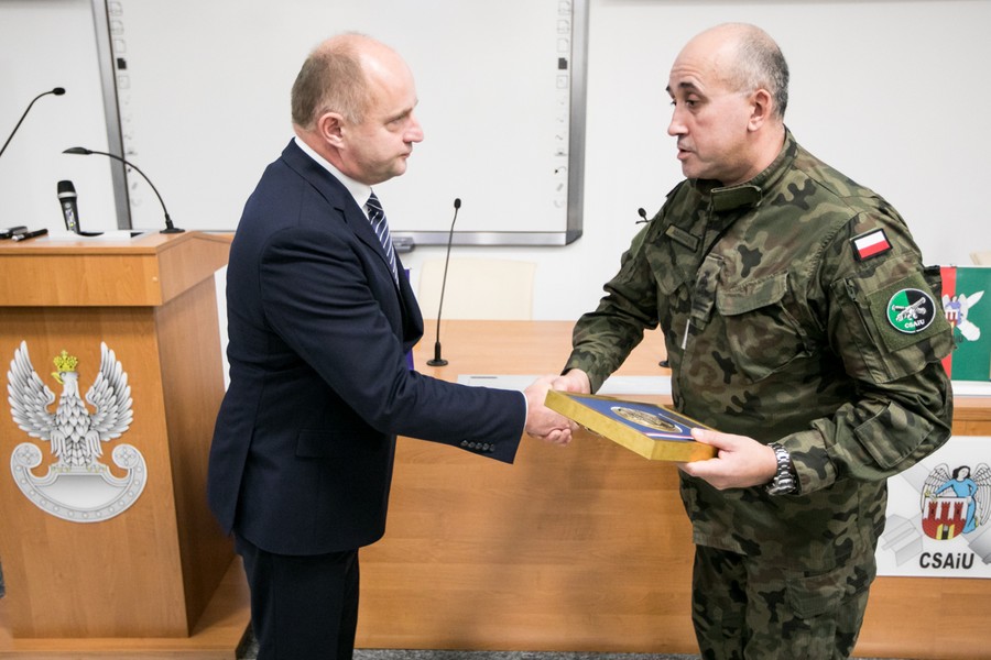 Konferencja „100 lat wojsk rakietowych i artylerii w niepodległej Polsce – rozwój i współczesność artylerii” połączona z uroczystością wręczenia marszałkowskich medalu Unitas Durat, fot. Andrzej Goiński