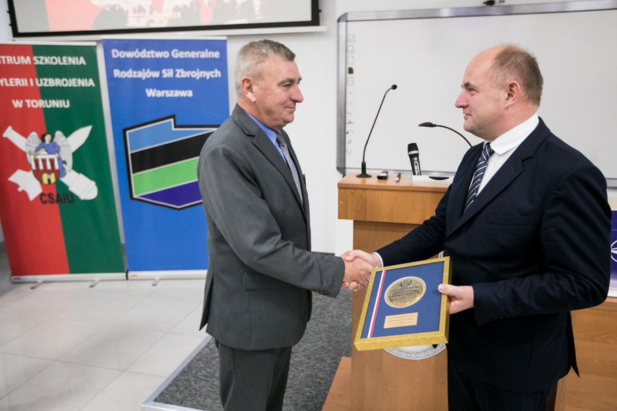 Konferencja „100 lat wojsk rakietowych i artylerii w niepodległej Polsce – rozwój i współczesność artylerii” połączona z uroczystością wręczenia marszałkowskich medalu Unitas Durat, fot. Andrzej Goiński