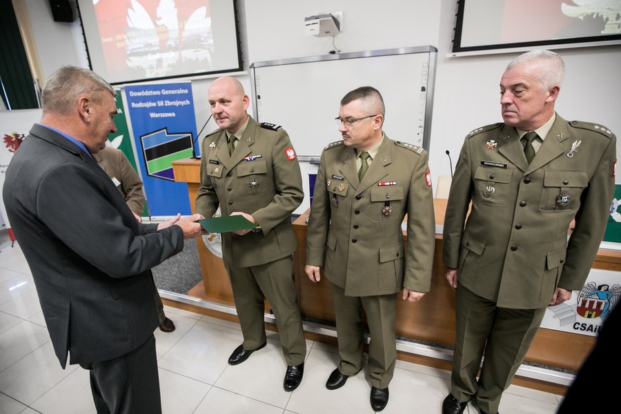 Konferencja „100 lat wojsk rakietowych i artylerii w niepodległej Polsce – rozwój i współczesność artylerii” połączona z uroczystością wręczenia marszałkowskich medalu Unitas Durat, fot. Andrzej Goiński