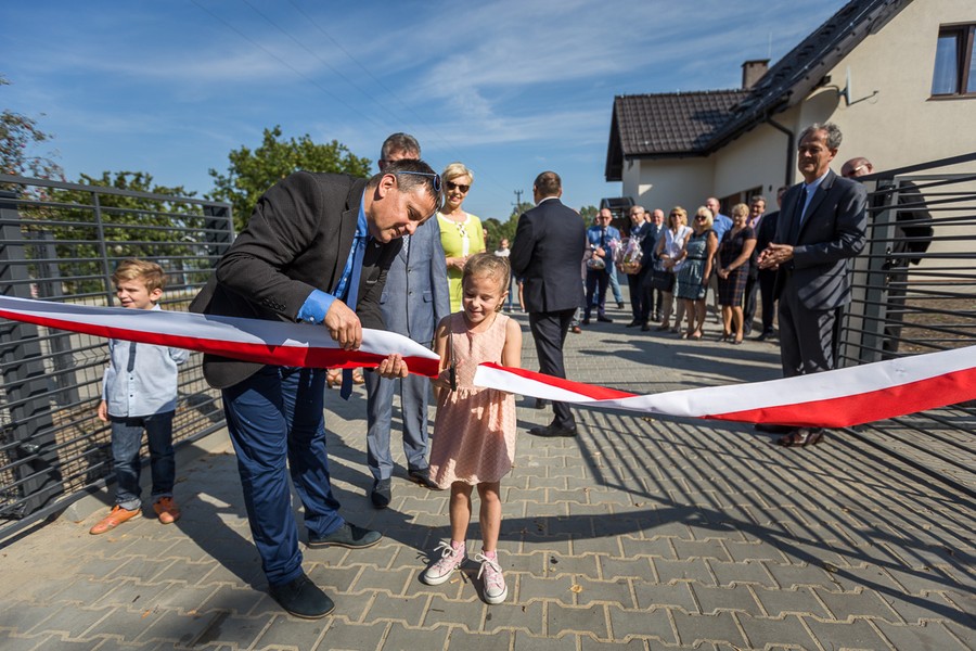 Uroczyste otwarcie domu w Unisławiu, fot. Szymon Zdziebło/Tarantoga.pl