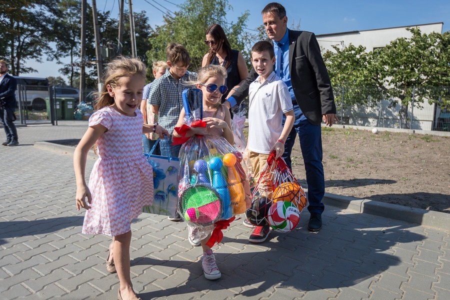 Uroczyste otwarcie domu w Unisławiu, fot. Szymon Zdziebło/Tarantoga.pl
