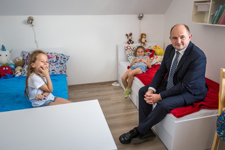 Uroczyste otwarcie domu w Unisławiu, fot. Szymon Zdziebło/Tarantoga.pl