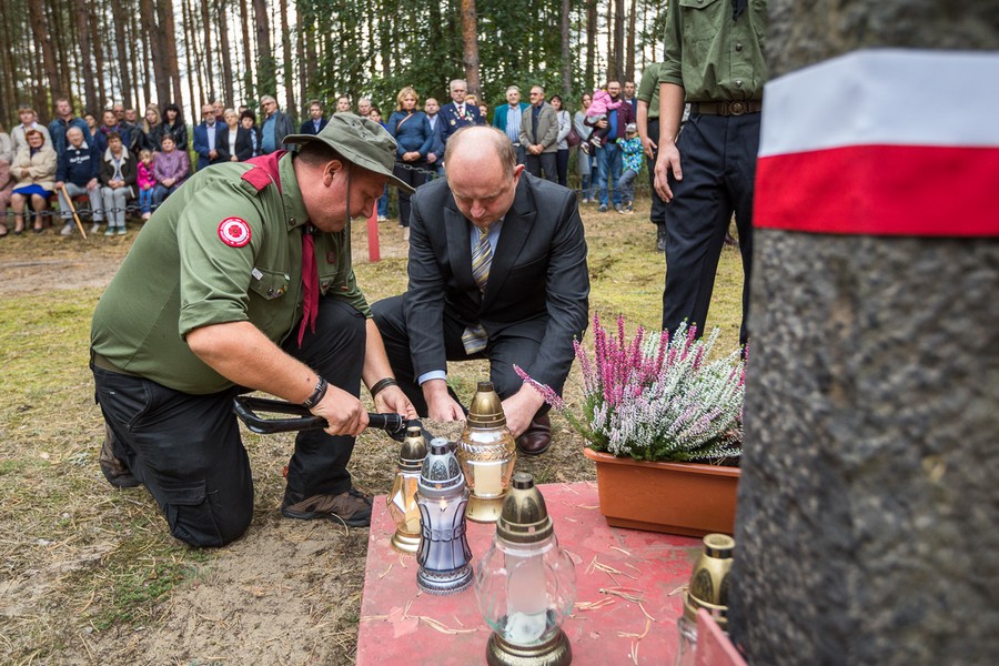 Uroczysta msza święta przy pomniku w Klamrach odbyła się 23 września, fot. Szymon Zdziebło/Tarantoga.pl