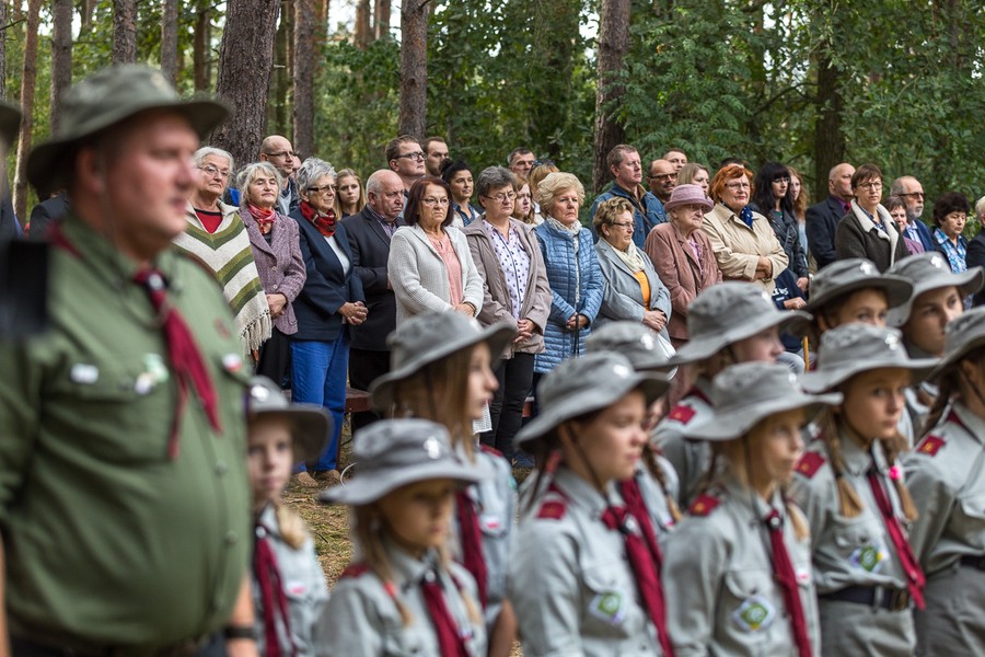 Uroczysta msza święta przy pomniku w Klamrach odbyła się 23 września, fot. Szymon Zdziebło/Tarantoga.pl