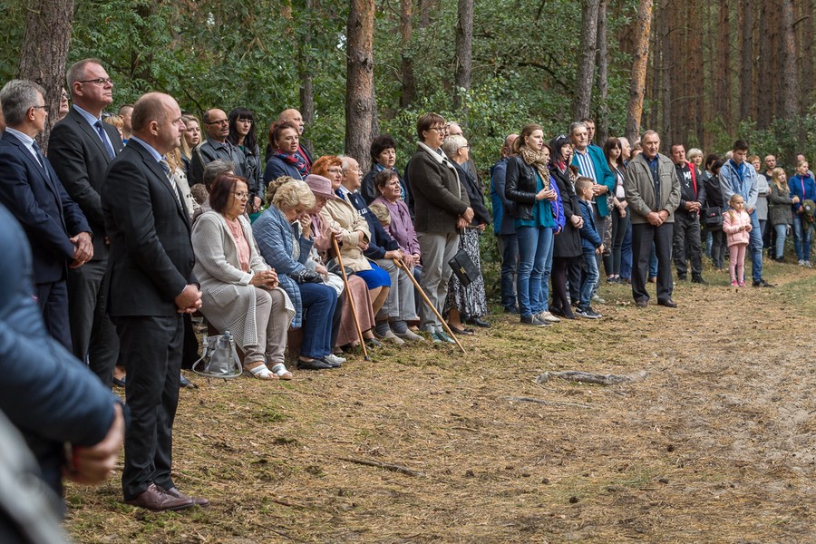 Uroczysta msza święta przy pomniku w Klamrach odbyła się 23 września, fot. Szymon Zdziebło/Tarantoga.pl
