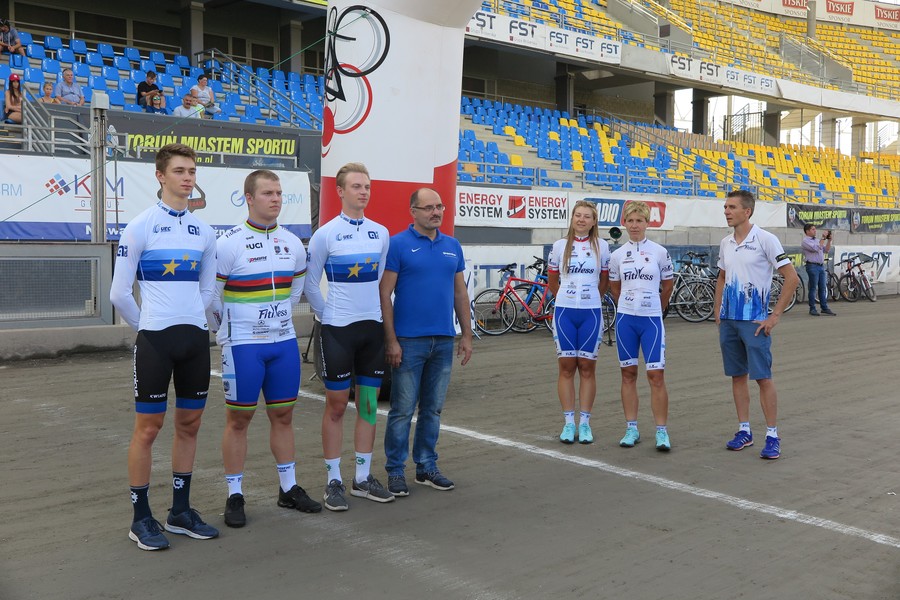 Prezentacja szkółek kolarskich na toruńskiej Motoarenie, fot. archiwum Urzędu Marszałkowskiego