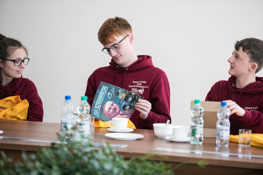 Młodzież z Fife na spotkaniu w Urzędzie Marszałkowskim, fot. Andrzej Goiński/UMWKP