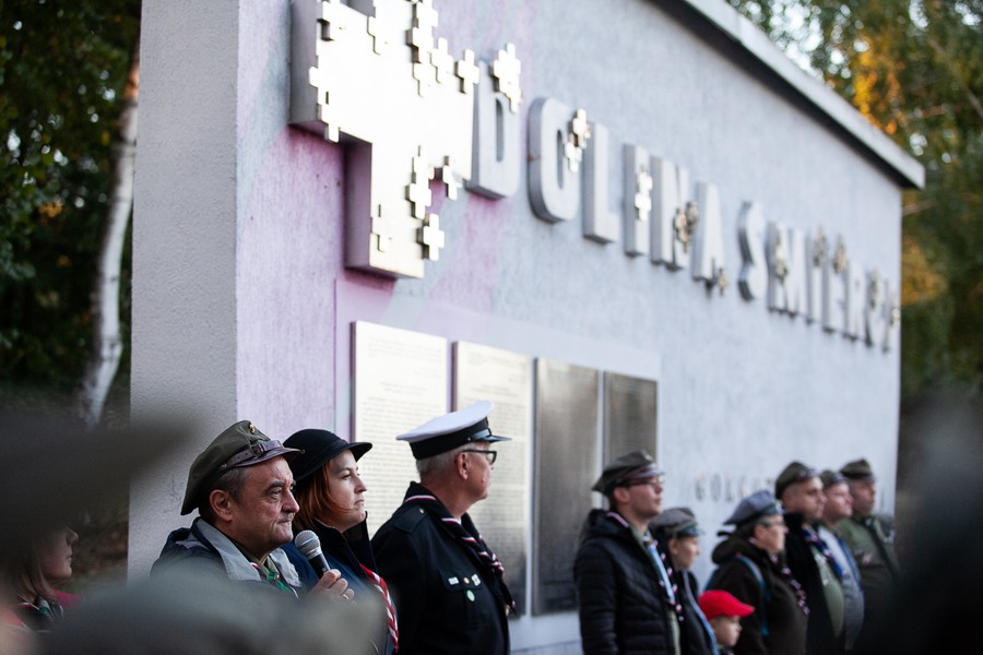 Uroczystość w bydgoskiej „Dolinie Śmierci” połączona ze zbiórką ziemi pod budowę Pomnika Pamięci Ofiar Zbrodni Pomorskiej 1939, fot. Filip Kowalkowski