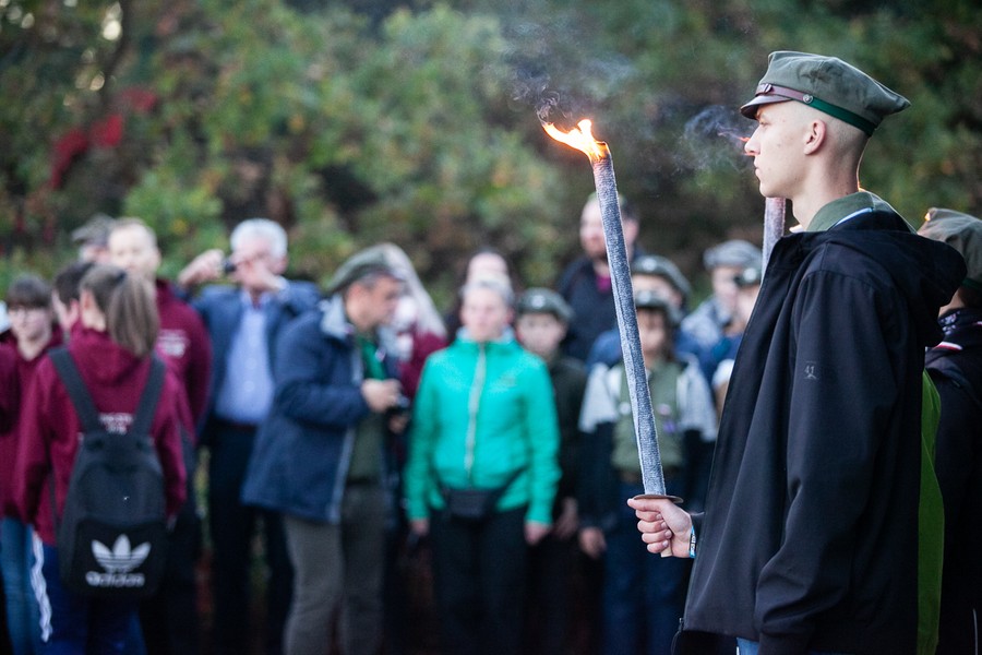 Uroczystość w bydgoskiej „Dolinie Śmierci” połączona ze zbiórką ziemi pod budowę Pomnika Pamięci Ofiar Zbrodni Pomorskiej 1939, fot. Filip Kowalkowski