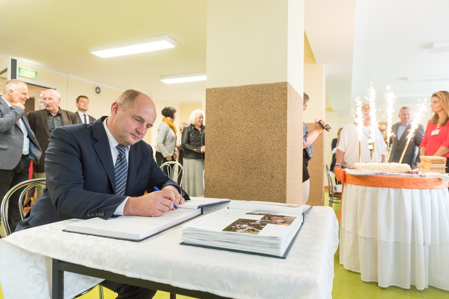 Uroczystość otwarcia Domu Pomocy Społecznej w Browinie po termomodernizacji, fot. Łukasz Piecyk