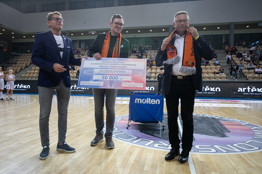 Mecz inaugurujący rozgrywki Basket Ligi Kobiet w Bydgoszczy, fot. Filip Kowalkowski dla UMWKP