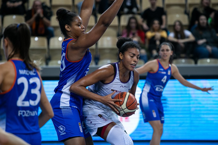 Mecz inaugurujący rozgrywki Basket Ligi Kobiet w Bydgoszczy, fot. Filip Kowalkowski dla UMWKP