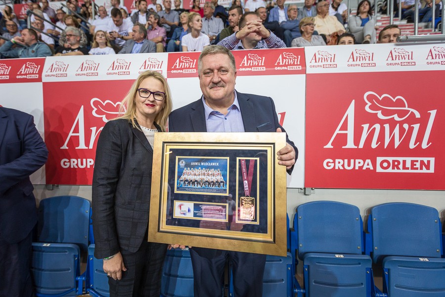 Uroczyste wręczenie nagrody finansowej dla Anwil Włocławek, fot. Szymon Zdziebło/Tarantoga.pl