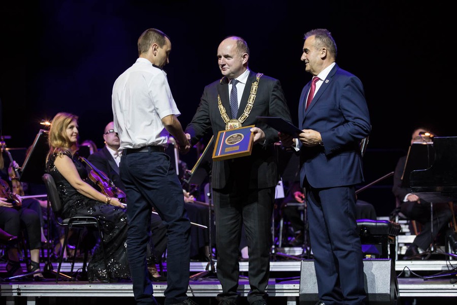 Koncert „Od Gershwina do Malickiego” i wręczenie medali Unitas Durat, fot. Andrzej Goiński