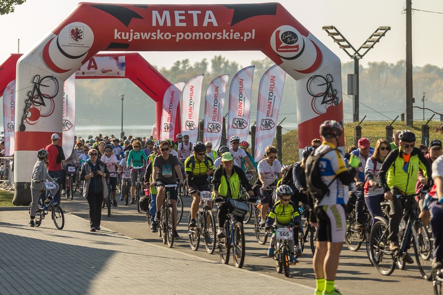 Rajd rowerowy w Toruniu, fot. Szymon Zdziebło/Tarantoga.pl