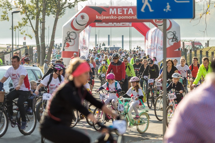 Rajd rowerowy w Toruniu, fot. Szymon Zdziebło/Tarantoga.pl
