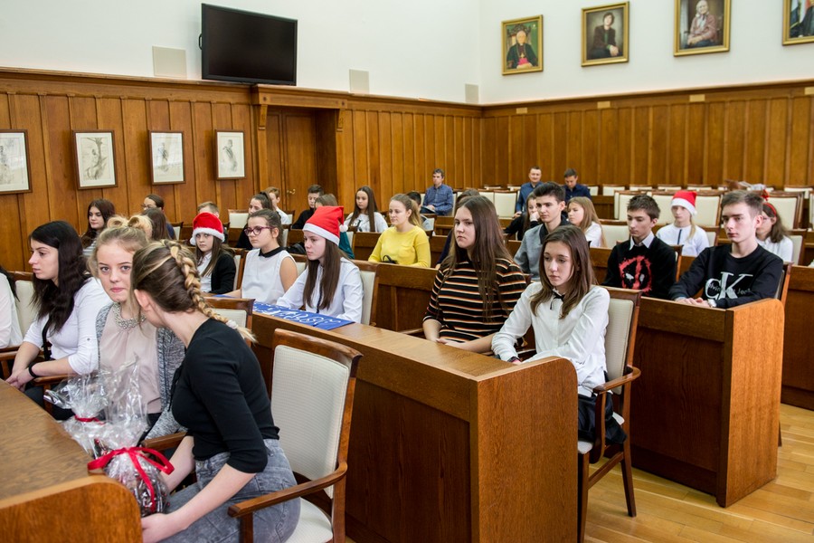 Wizyta młodzieży z astrobazy w Kruszwicy w Urzędzie Marszałkowskim, fot. Łukasz Piecyk