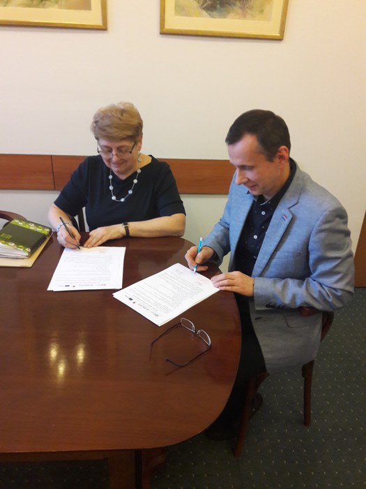 Przekazanie pracowni mobilnych do szkół podstawowych