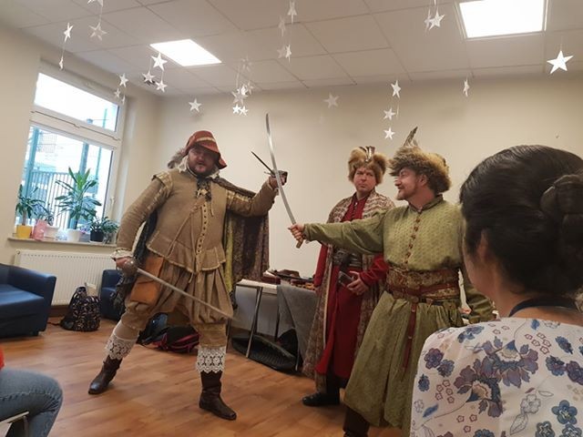 Sarmaci demonstrują techniki walki, fot. Aleksandra Matuszak